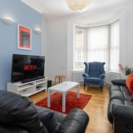 Air Host & Stay - Rockfield House - Sleeps 8 Liverpool Bagian luar foto