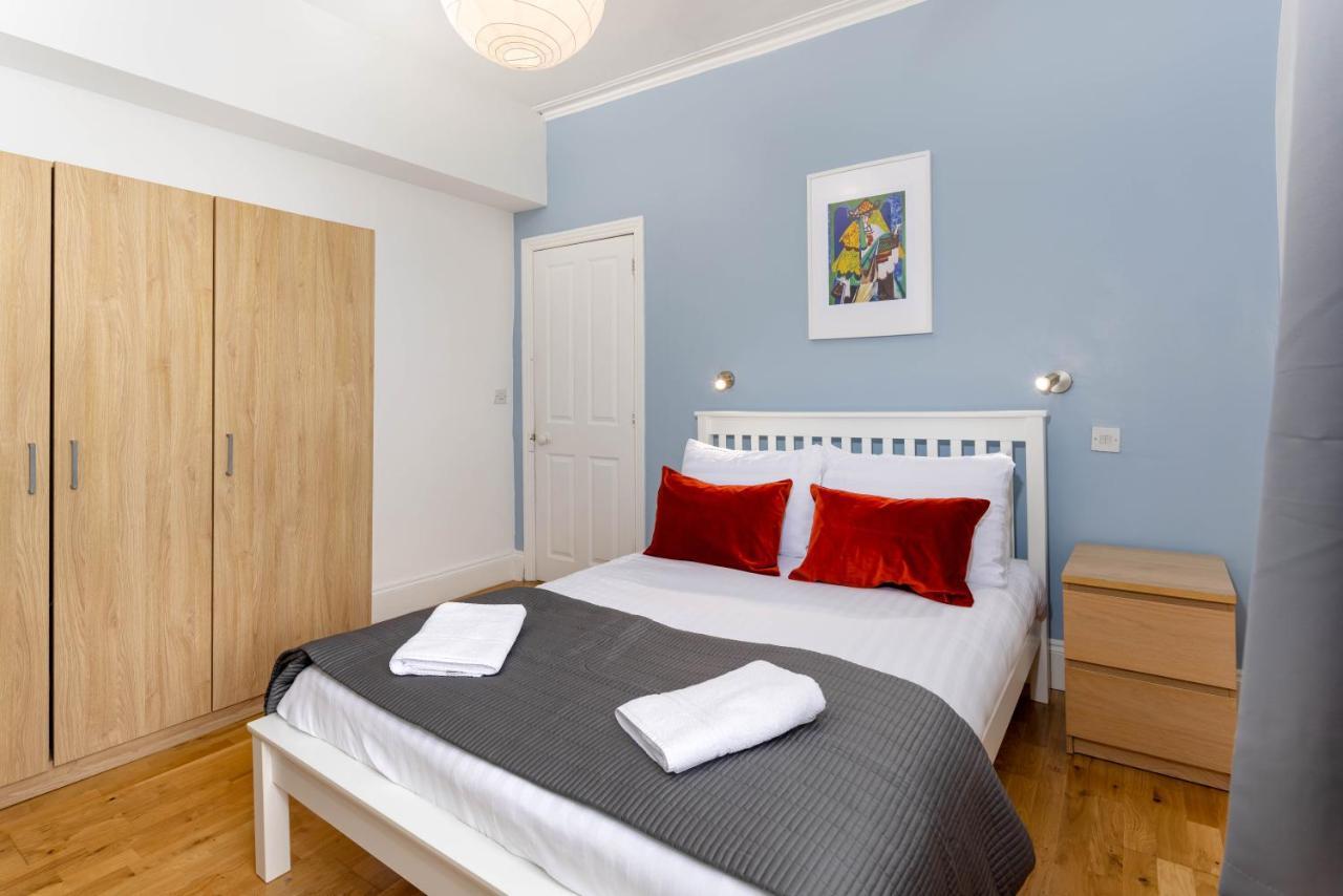 Air Host & Stay - Rockfield House - Sleeps 8 Liverpool Bagian luar foto