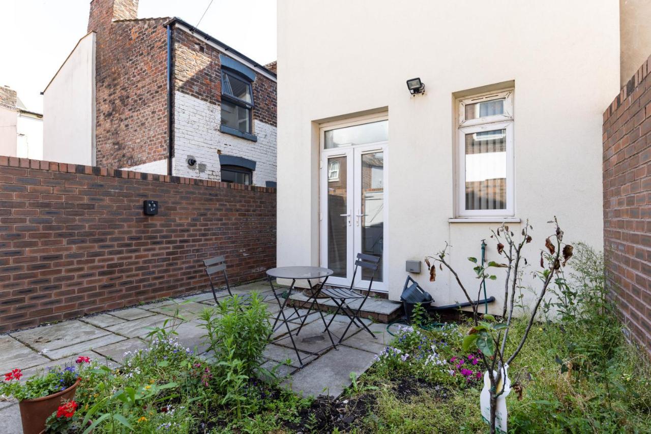 Air Host & Stay - Rockfield House - Sleeps 8 Liverpool Bagian luar foto