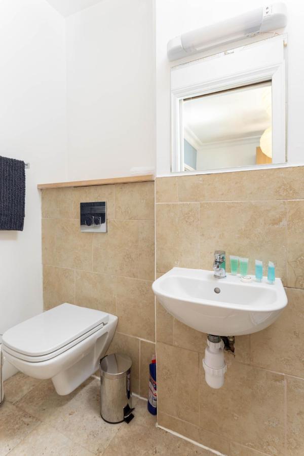 Air Host & Stay - Rockfield House - Sleeps 8 Liverpool Bagian luar foto