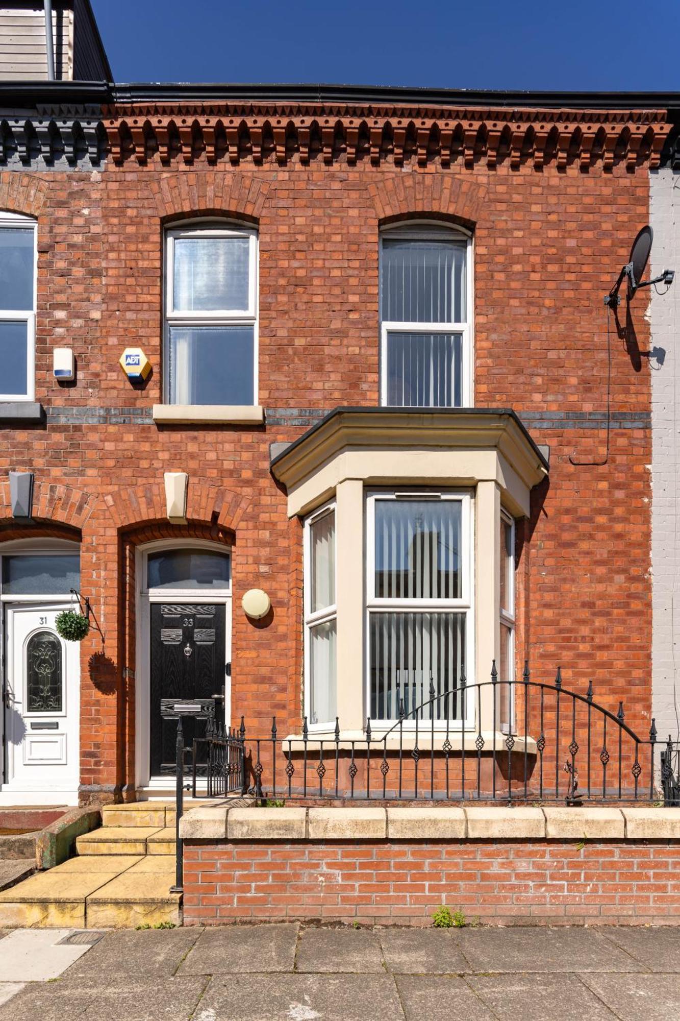 Air Host & Stay - Rockfield House - Sleeps 8 Liverpool Bagian luar foto