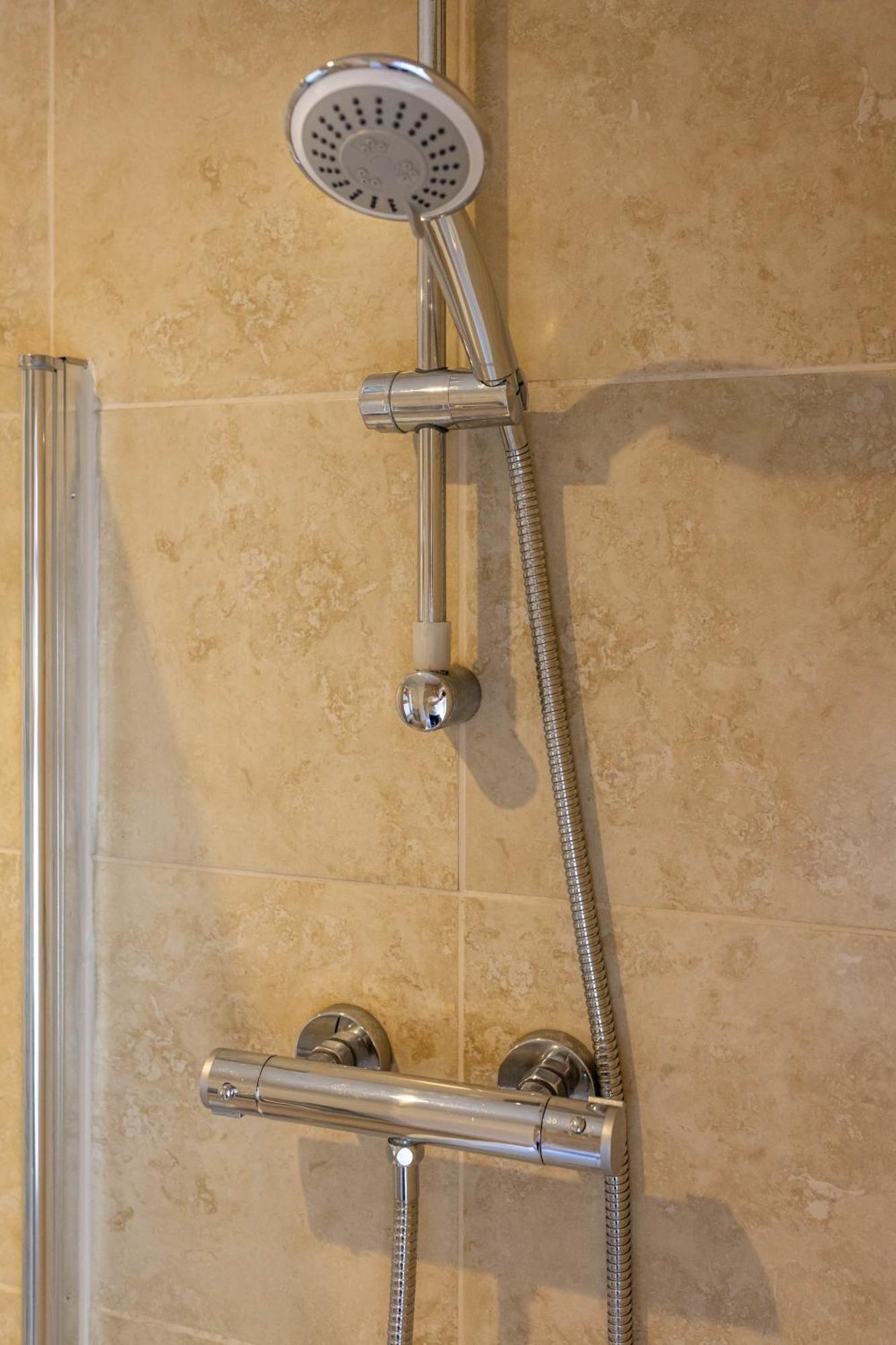 Air Host & Stay - Rockfield House - Sleeps 8 Liverpool Bagian luar foto