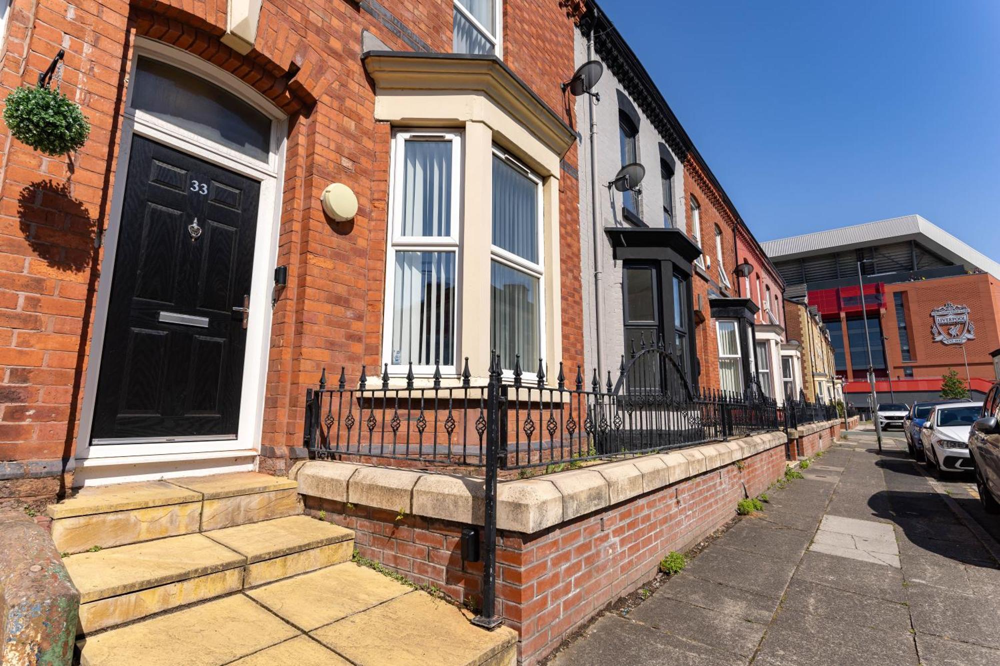 Air Host & Stay - Rockfield House - Sleeps 8 Liverpool Bagian luar foto