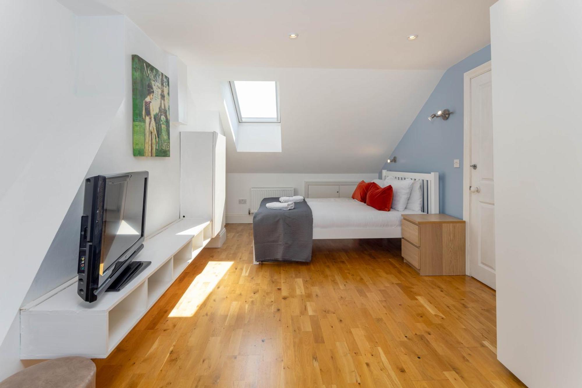 Air Host & Stay - Rockfield House - Sleeps 8 Liverpool Bagian luar foto
